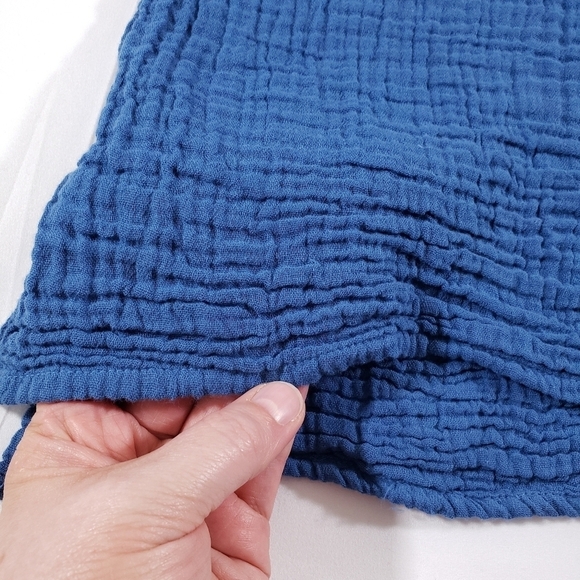 Aloha Blue Textured V-Neck Tank Top Lightweight Size S/M 100% Cotton - Picture 4 of 8